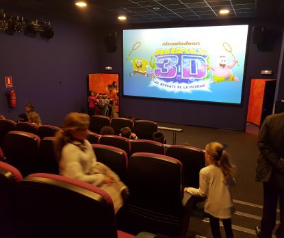 Kids entering 4D Cinema